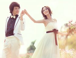 平胸新娘婚纱摄影穿着技巧
