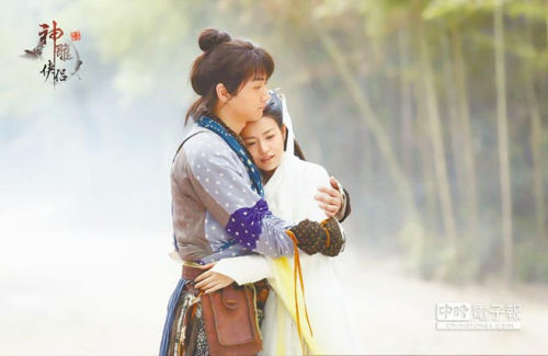 陈妍希和大陆男星陈晓合作《神鵰侠侣》相识而结缘。