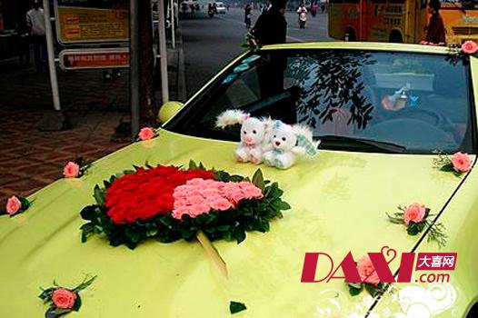 婚车鲜花装饰,