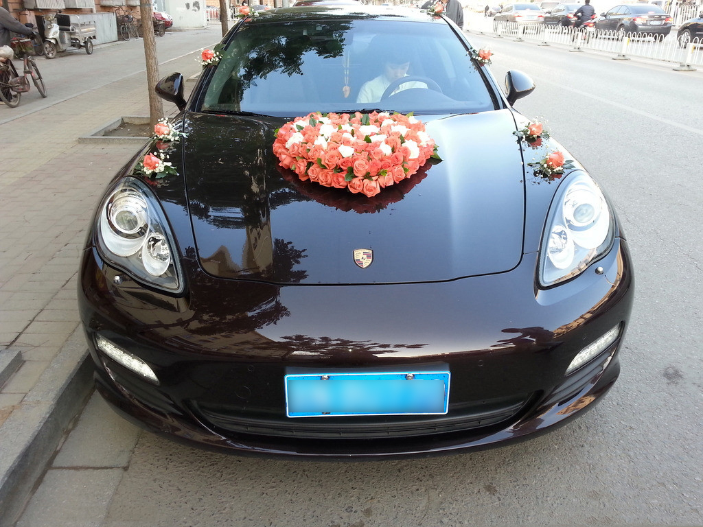 婚车图片,婚车装饰图片,黑色婚车装饰图片