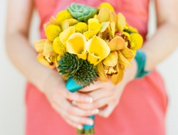 黄色新娘手捧花多种花唯美清新亮丽