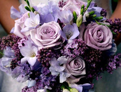美到不像话的花束 紫色新娘手捧花