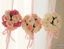 婚礼现场玫瑰花球仿真花三种色系搭配流苏系绳