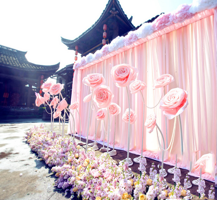 婚礼签到台图片