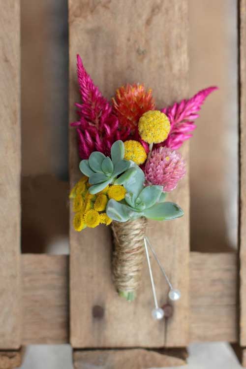 别致多样的多肉植物 变身新郎多肉胸花