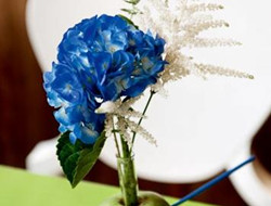 DIY婚礼桌花用花 增添无穷的快乐