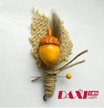 新郎胸花佩戴法则 画龙点睛展现新郎魅力