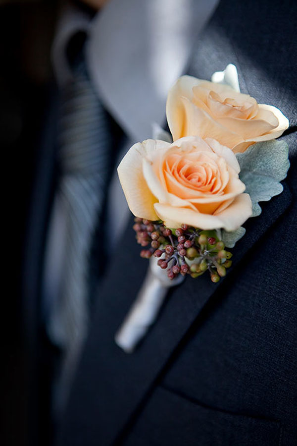 新郎鲜花胸花图片,新郎胸花