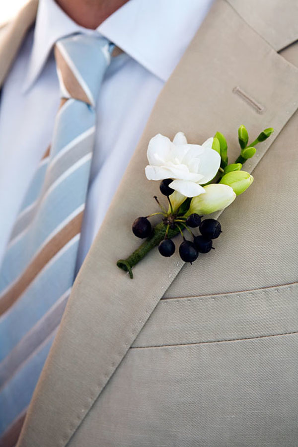 新郎鲜花胸花图片,新郎胸花
