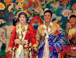 感受不一样的幸福 少数民族藏式婚礼跟拍美图
