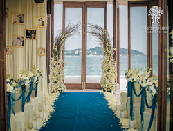 三亚海棠湾凯宾斯基教堂婚礼浪漫蓝色调婚礼现场