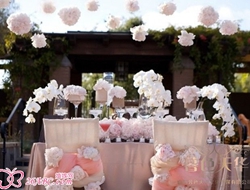 鲜花装饰芬芳唯美浪漫白色西式婚礼摄影场景照片