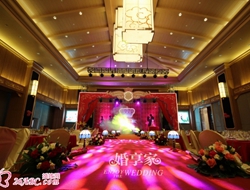 上海滩复古红色氛围气息主题时尚婚礼场景摄影