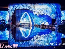 以冰雪之舞为主题设计高冷时尚婚礼场景的摄影照片