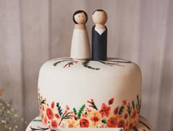 婚礼上精致浪漫花纹蛋糕 出彩的选择
