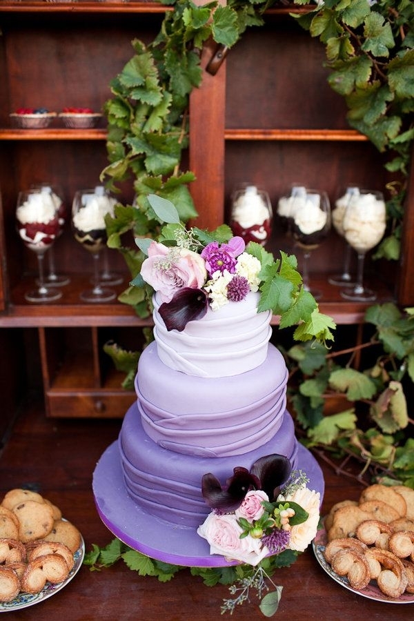 紫色渐变色婚礼蛋糕,紫色婚礼蛋糕,渐变色婚礼蛋糕,结婚蛋糕图片