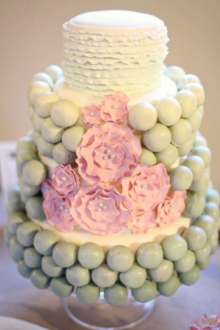 甜品桌上最炙手可热的宠儿——棒棒糖蛋糕