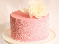 浅粉色婚礼蛋糕图片欣赏