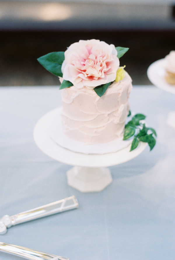 简单结婚纪念日蛋糕 过一个甜蜜蜜的结婚周年