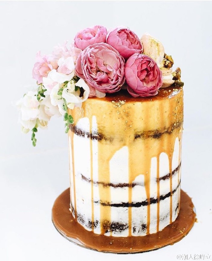 没有什么是一块甜点不能解决的，如果有，那就是两块⋯ d_d