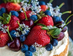 水果翻糖蛋糕图片 婚礼上的浪漫蛋糕