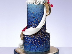 神秘大气蓝宝石色婚礼蛋糕图片