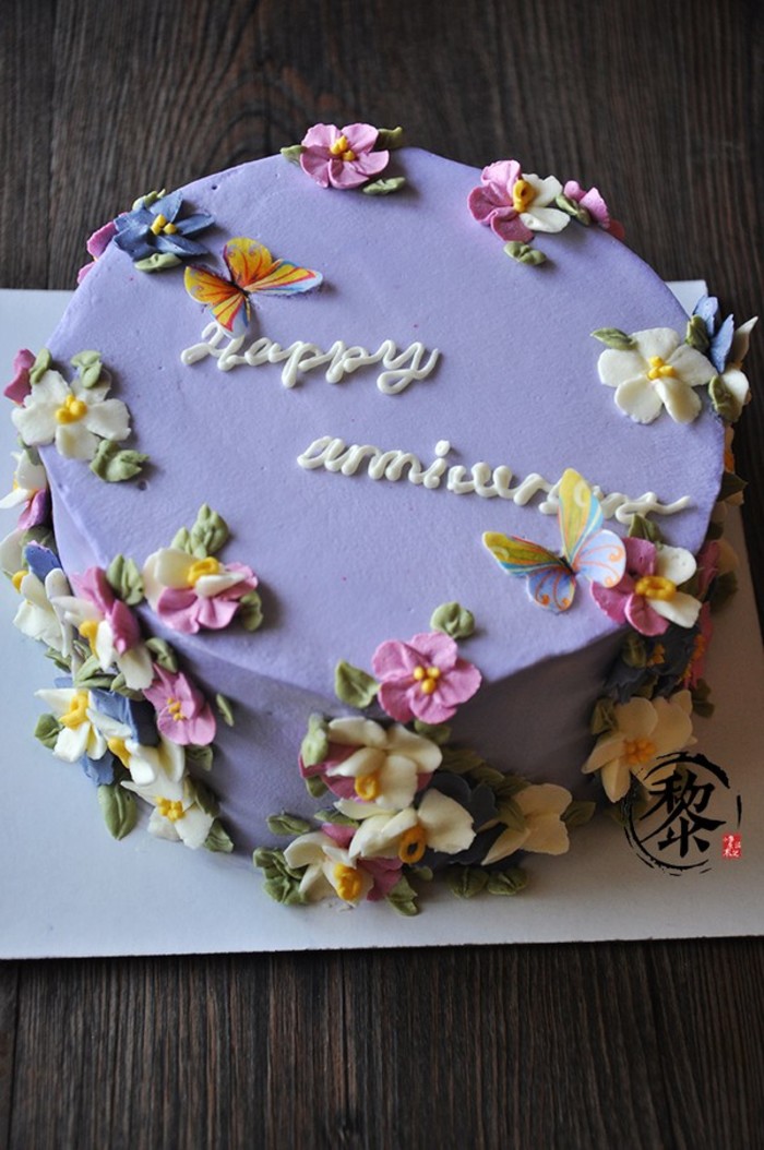 又一款纪念日蛋糕~~客人想要紫色浪漫的，做了蝶恋花造型~~ #松下烘焙大师赛# #晚餐•2015年4月29日#