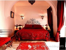红色喜庆温馨的婚房布置摄影图片欣赏