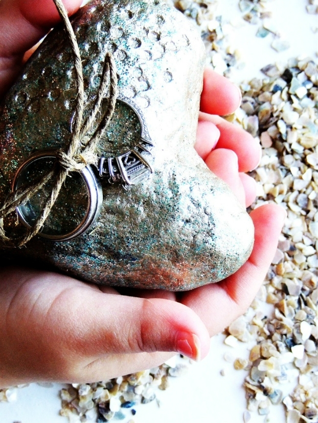 戒枕图片,心形戒枕图片