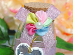 一组甜蜜浪漫的结婚创意喜糖盒