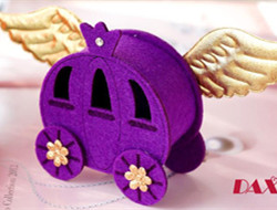 个性浪漫的婚礼氛围 绚丽奢华的紫色婚礼喜糖盒