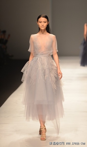 COUTURE 2015秋冬高级订制婚纱礼服 打造复古气息高雅新娘