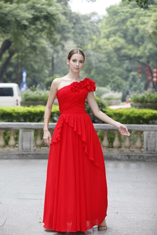 红色婚纱礼服图片,红色婚纱礼服
