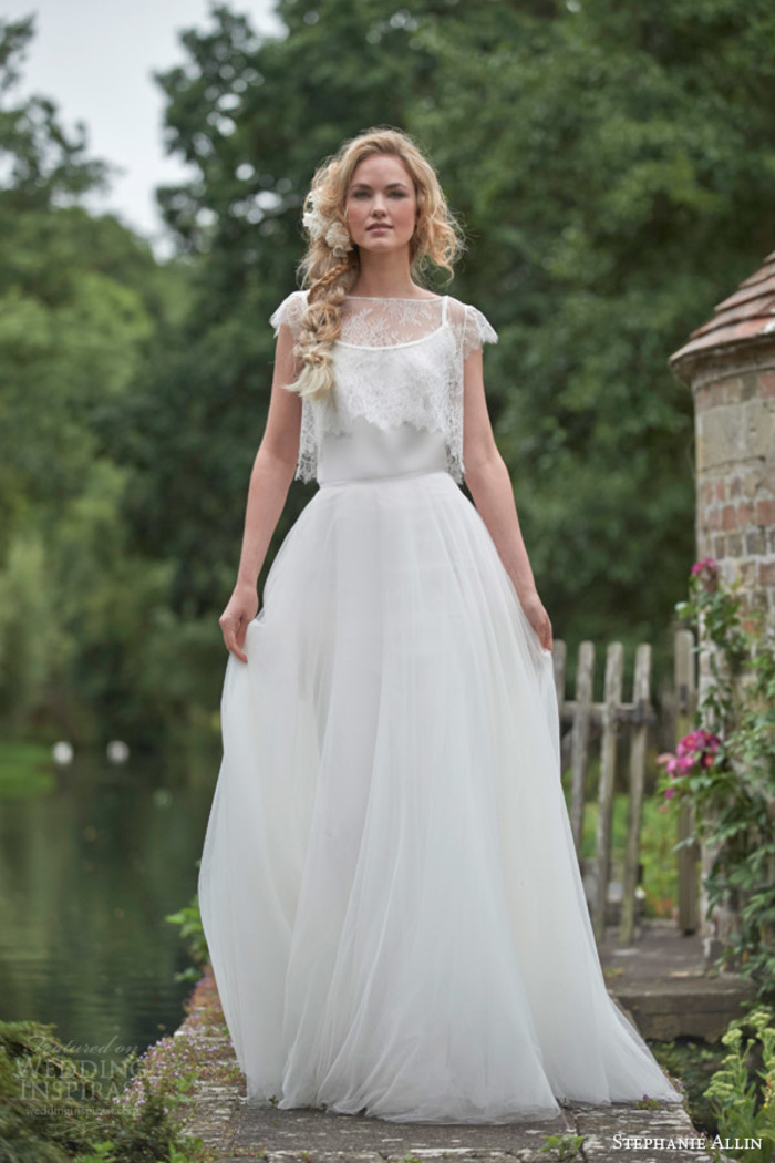 英国著名婚纱礼服品牌 Stephanie Allin 释出2016「Love Letters 爱之信」婚纱系列，永恒经典的剪裁与时尚的细节，为新娘带来新的婚纱礼服选择。