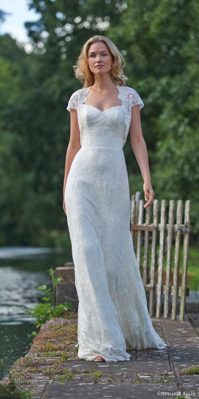 英国著名婚纱礼服品牌 Stephanie Allin 释出2016「Love Letters 爱之信」婚纱系列，永恒经典的剪裁与时尚的细节，为新娘带来新的婚纱礼服选择。