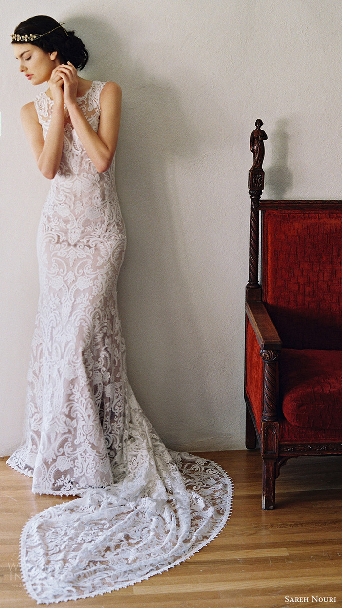 著名婚纱品牌Sareh Nouri 新释出了2017春夏婚纱系列，从华丽梦幻的新娘礼服到优雅浪漫的拖地婚纱，每一款都是女性梦想中的完美嫁衣。Sareh Nouri 本季婚纱将经典的婚纱设计和现代的优雅魅力相融合，上乘精致的材质和全手工缝制的细节，每一件都是品牌设计力的体现。