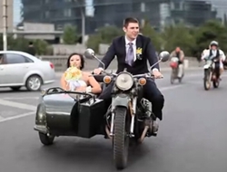 简单又隆重的一场中西结合的婚礼 快乐并幸福的婚礼视频