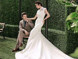 植物园中幸福大气典雅风格情侣婚纱摄影照片