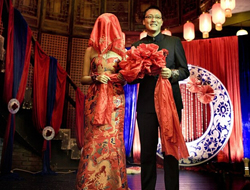 高贵典雅青花瓷蓝喜庆复古中式婚纱摄影照片