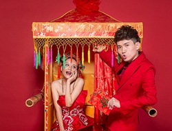 红色系室内婚纱摄影复古中国风吉祥创意婚纱照