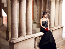 韩式罗马柱复古大气时尚室内黑色婚纱摄影分享
