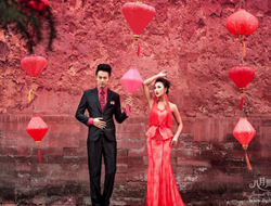 奢华大气复古风格红色礼服婚纱照摄影图片