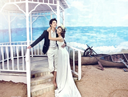 最流行室内婚纱照爱的海洋小船圆亭浪漫故事摄影照片欣赏