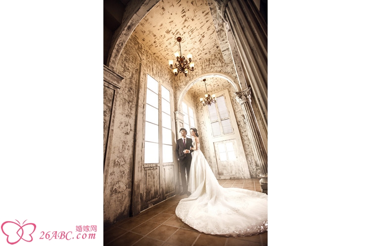韩式内景维多利亚之吻婚纱摄影