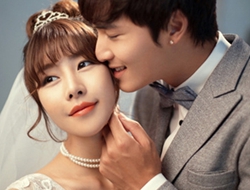 韩式室内婚纱照梦幻白纱典雅珍珠项链搭配婚纱摄影
