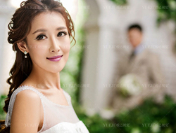 与爱相随韩式风格室内摄影优美典雅婚纱照