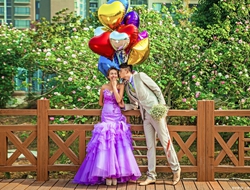 阳光童话浪漫般婚纱摄影彩色气球可爱婚纱照