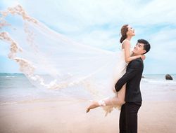 海景沙滩摄影唯美浪漫婚纱照