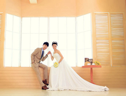 欧式风格室内婚纱摄影大气优雅白色礼服婚纱照