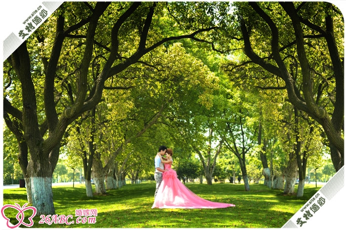 公园树林池塘清新风格婚纱摄影照片
